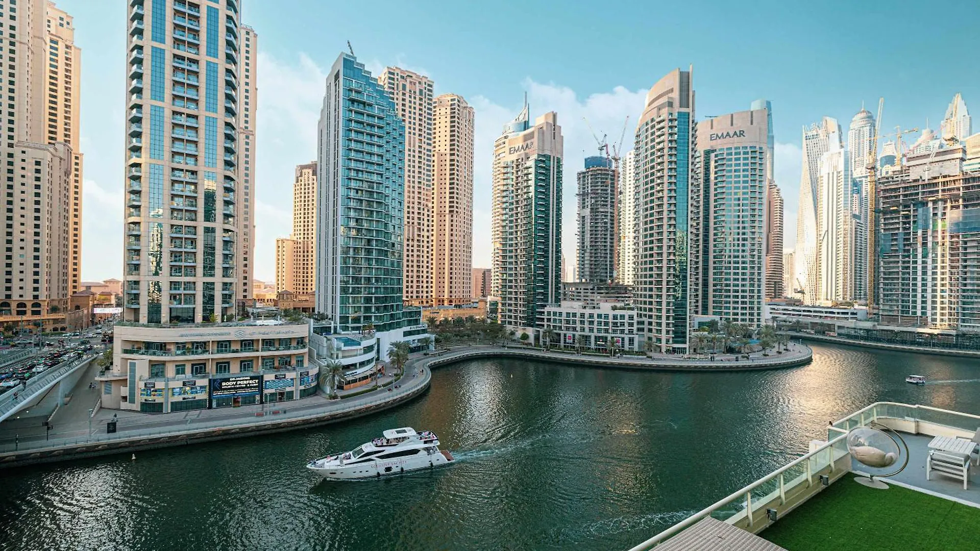 Apartment 1Br Beach House Vibes In Prime Marina Location Dubai