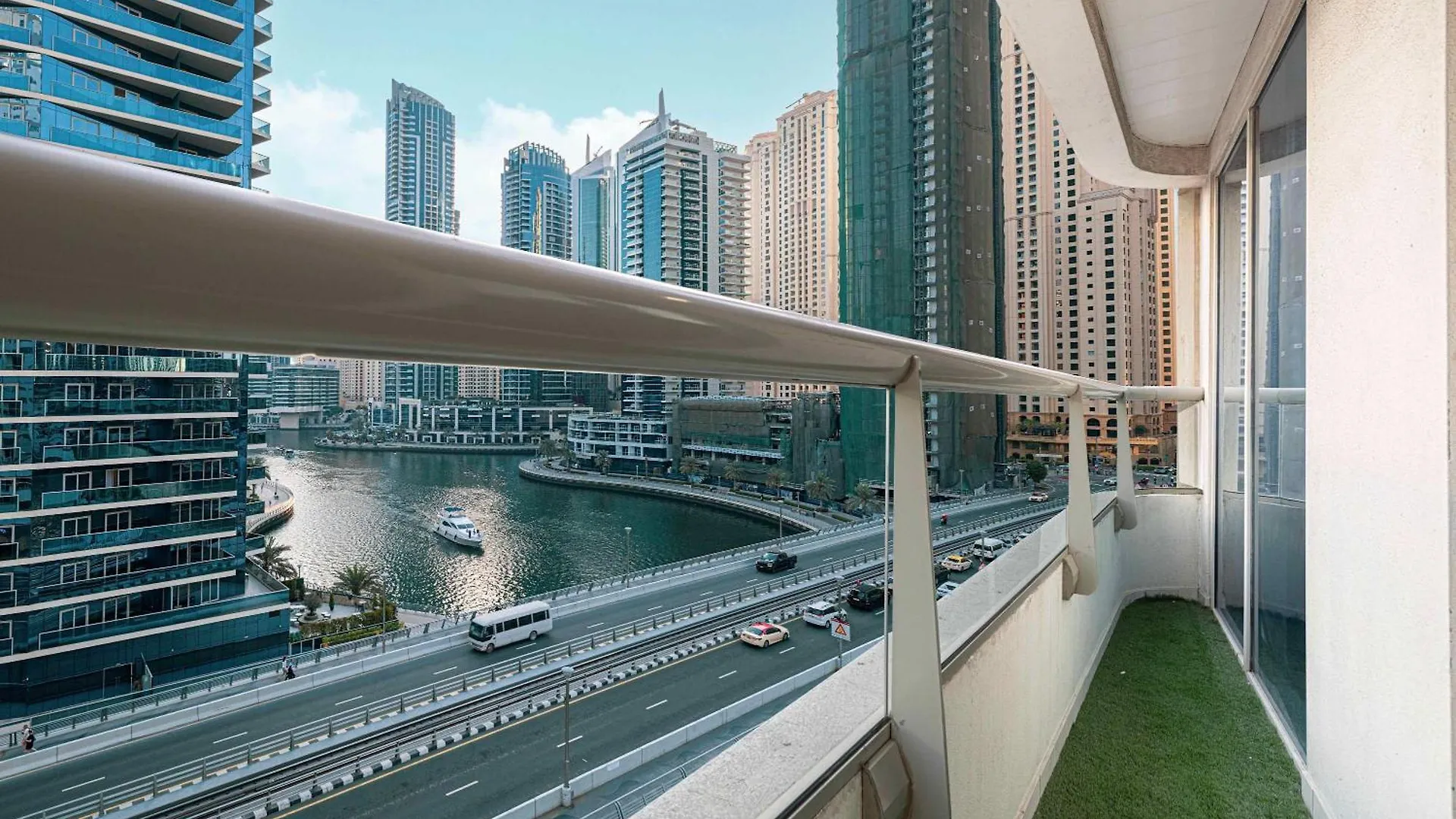 1Br Beach House Vibes In Prime Marina Location Dubai United Arab Emirates