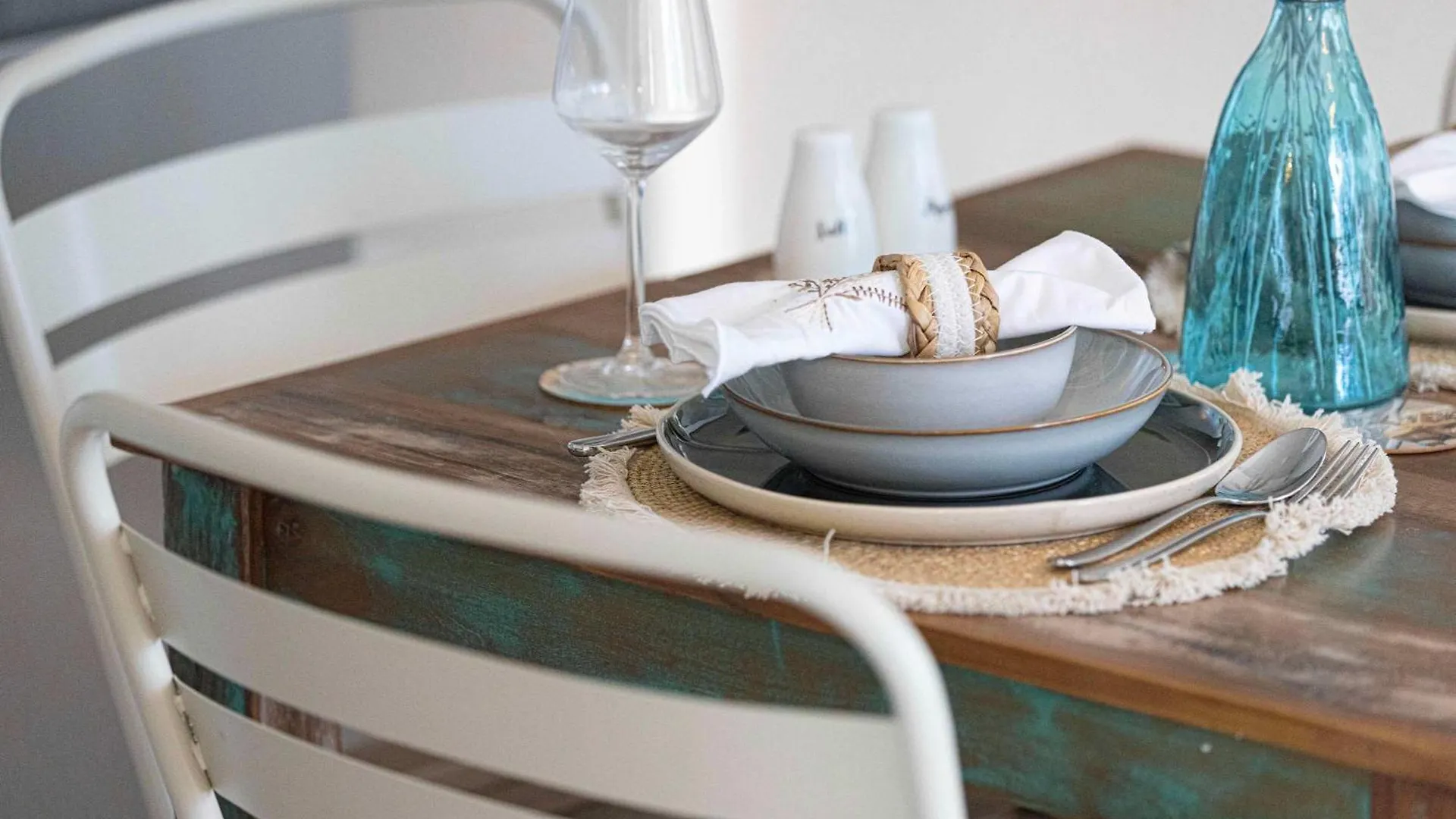 1Br Beach House Vibes In Prime Marina Location Dubai Apartment