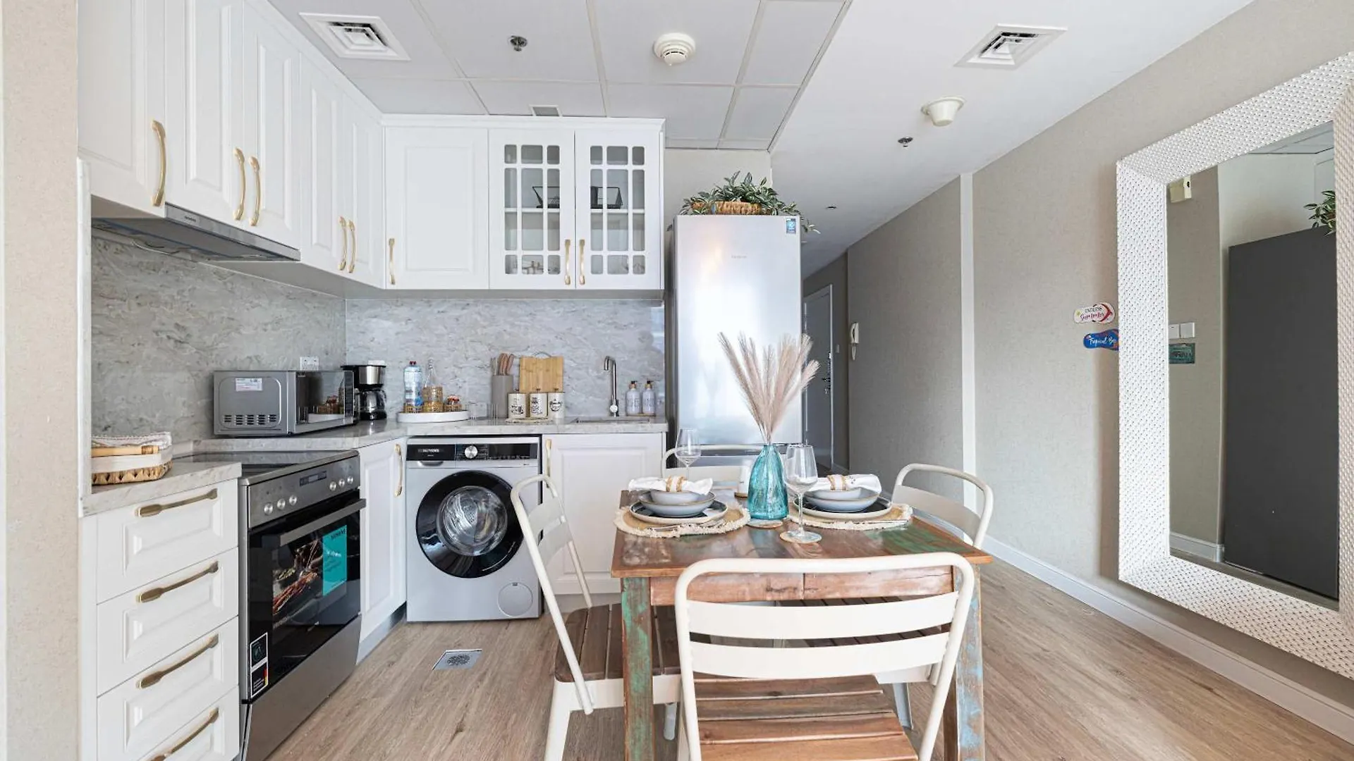 1Br Beach House Vibes In Prime Marina Location Dubai 0*,