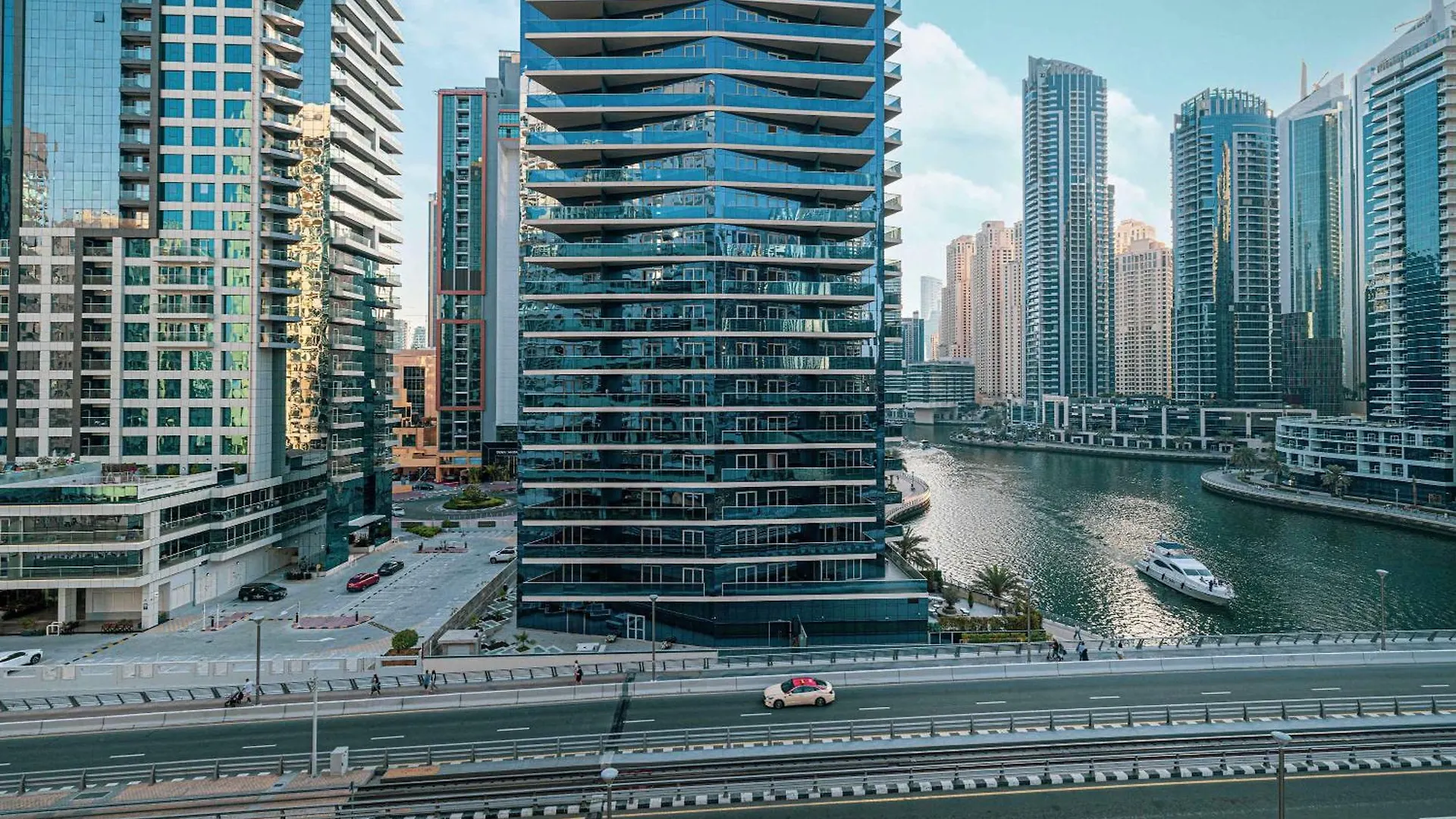 1Br Beach House Vibes In Prime Marina Location Dubai 0*,  United Arab Emirates