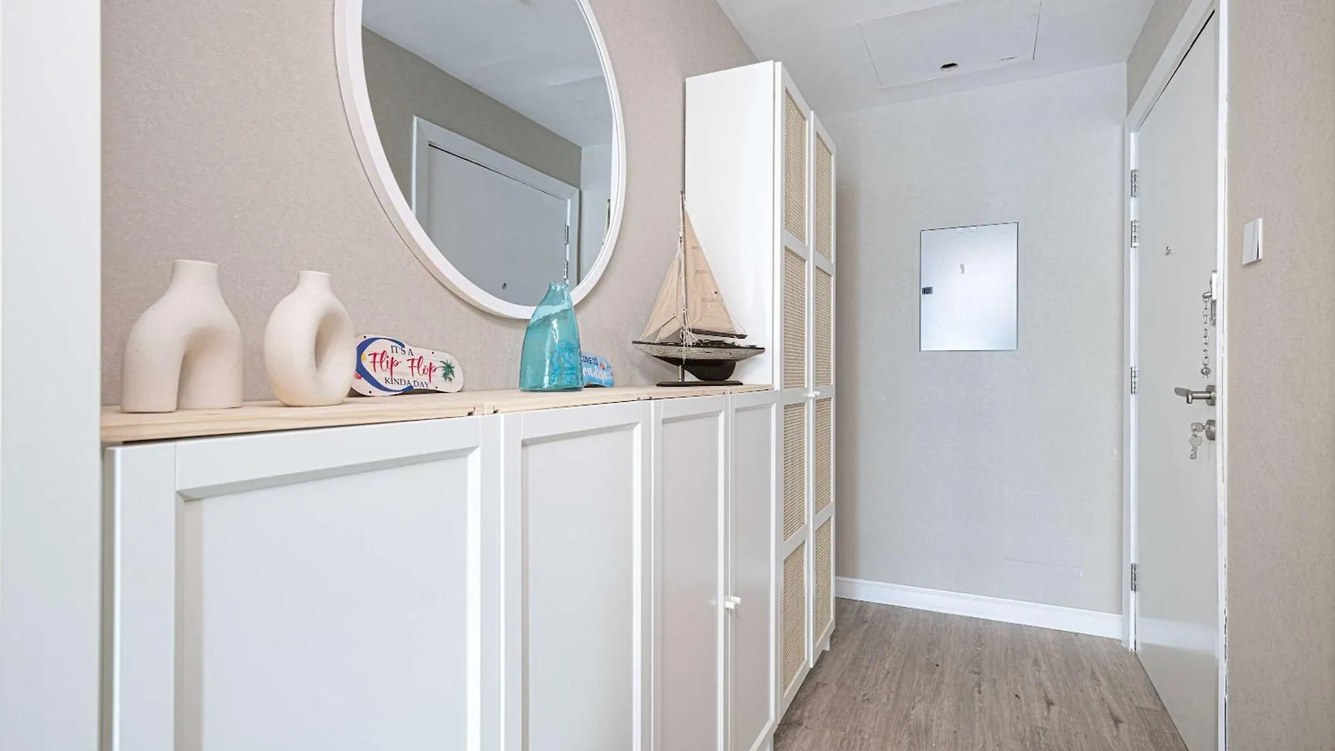 1Br Beach House Vibes In Prime Marina Location Dubai